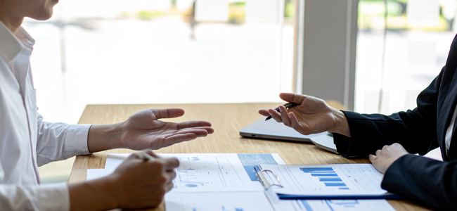 What’s the Difference Between a Bookkeeper and an Accountant? 